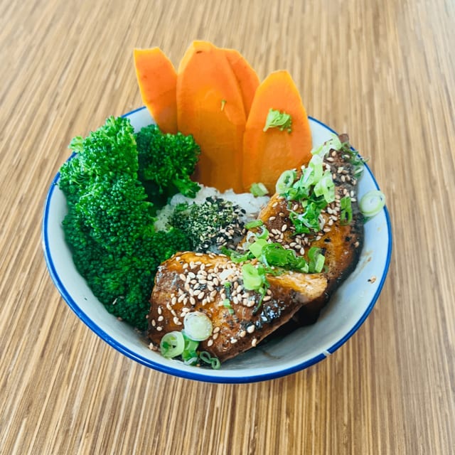 Salmon Teriyaki w/ Veggies.