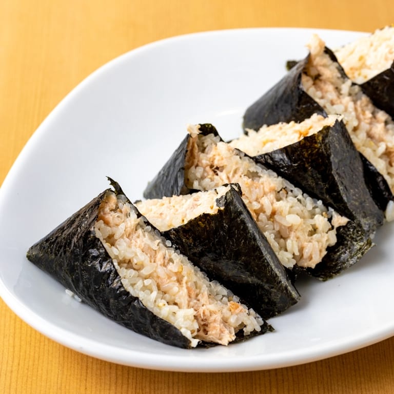 Delicious Onigiri: A Japanese Rice Ball Delight